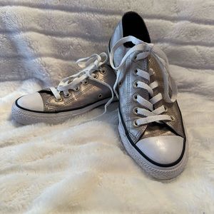 Women’s champagne Converse. Size 7
